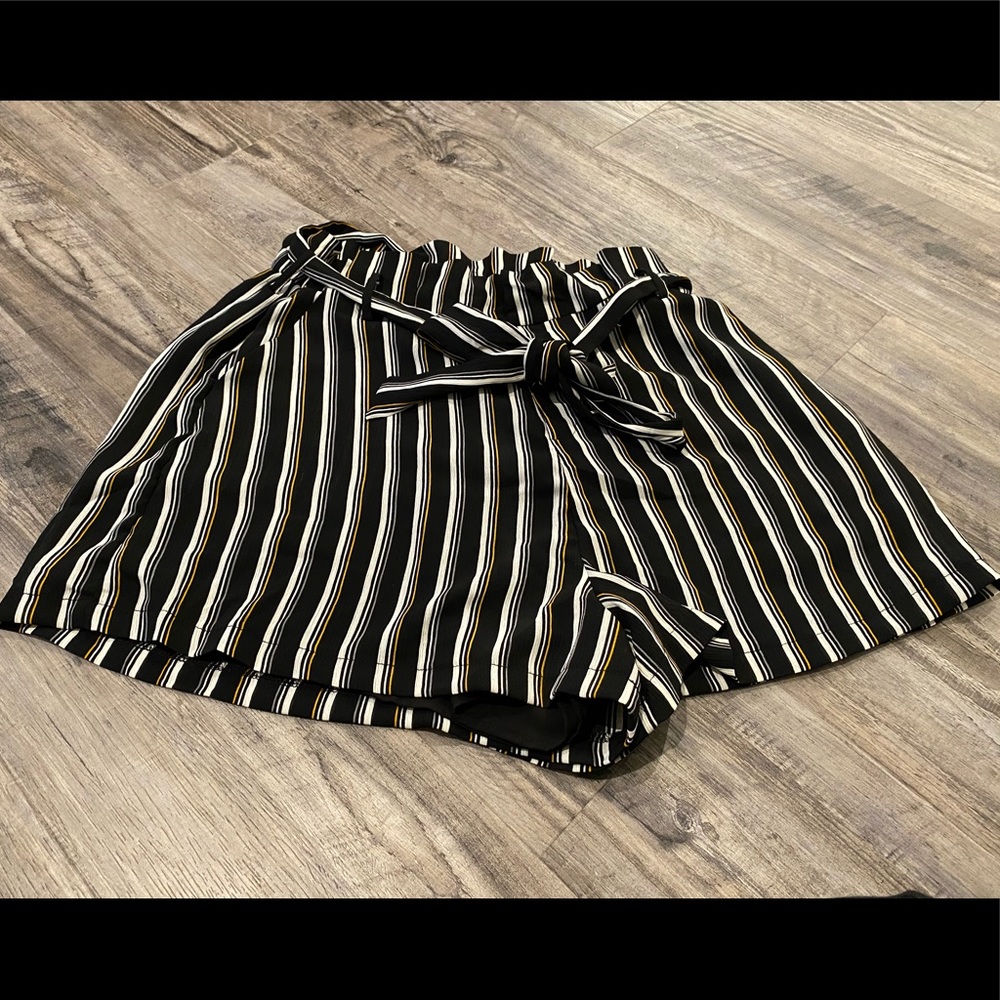 LUSH paper bag waist shorts - XL